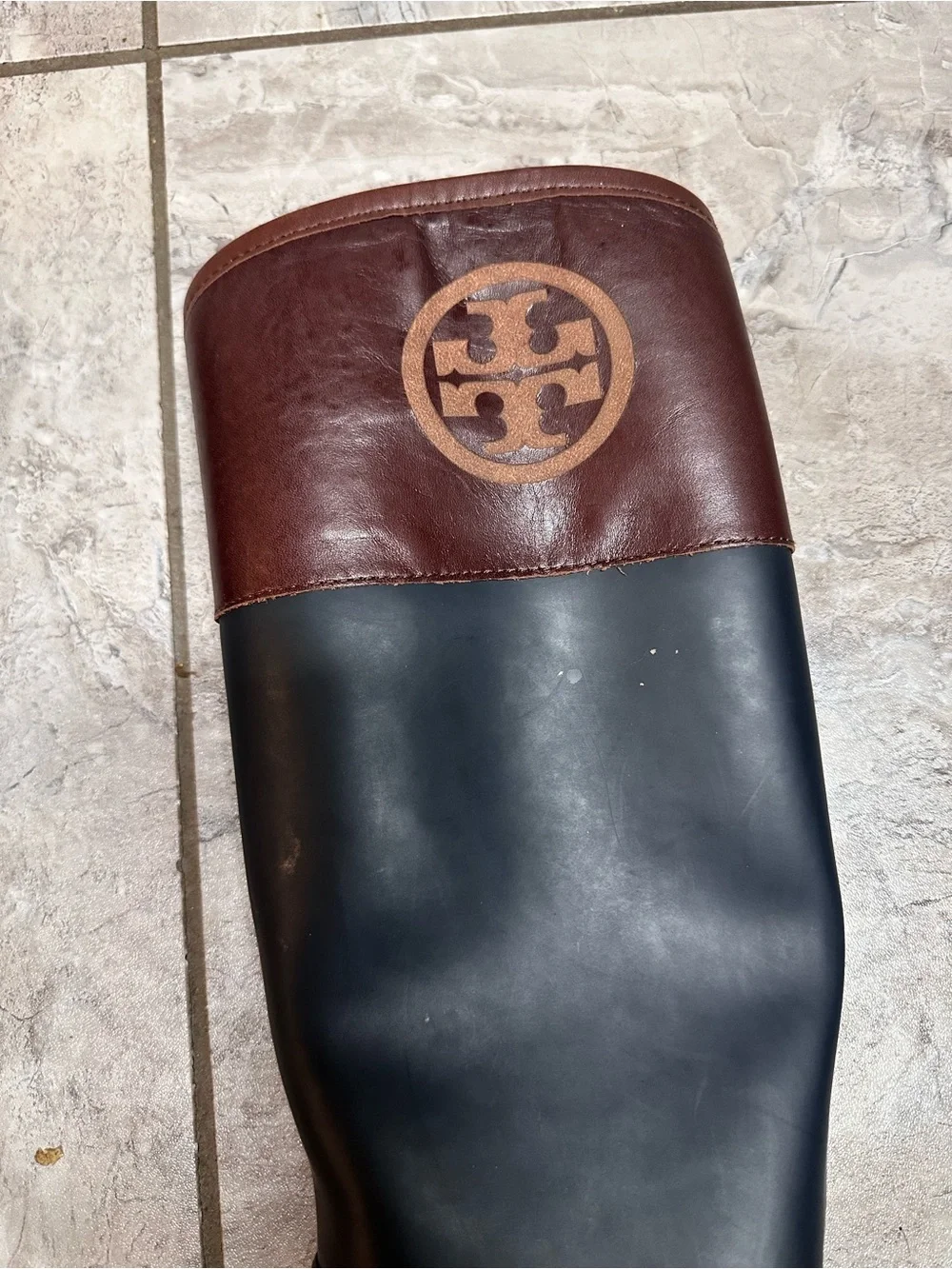 Tory Burch Diana Classic Tall Rubber Rain Boots Size 8 Logo Black Brown logo